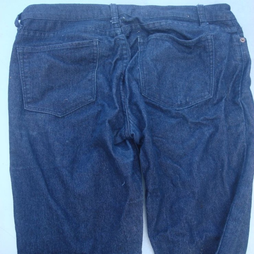 Pair of Forever 21 blue jeans women's 30
